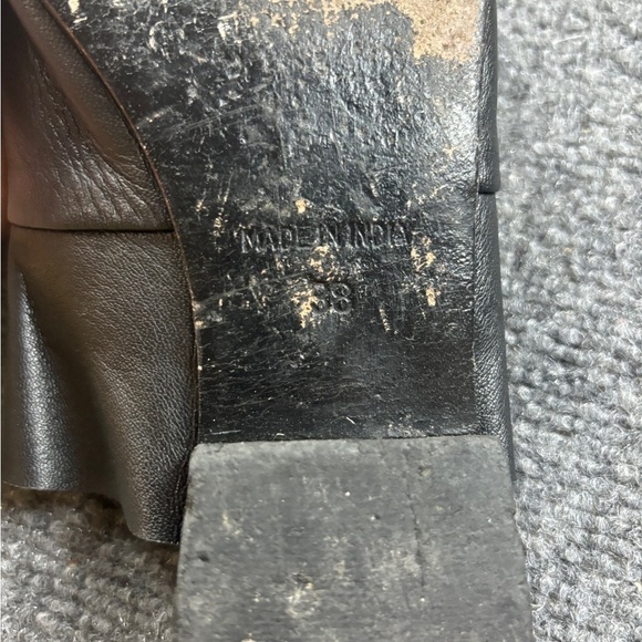 FREE PEOPLE Women’s Black Leather Sienna Slip-On Ruffle Mules Slides size: 7 - Picture 6 of 13